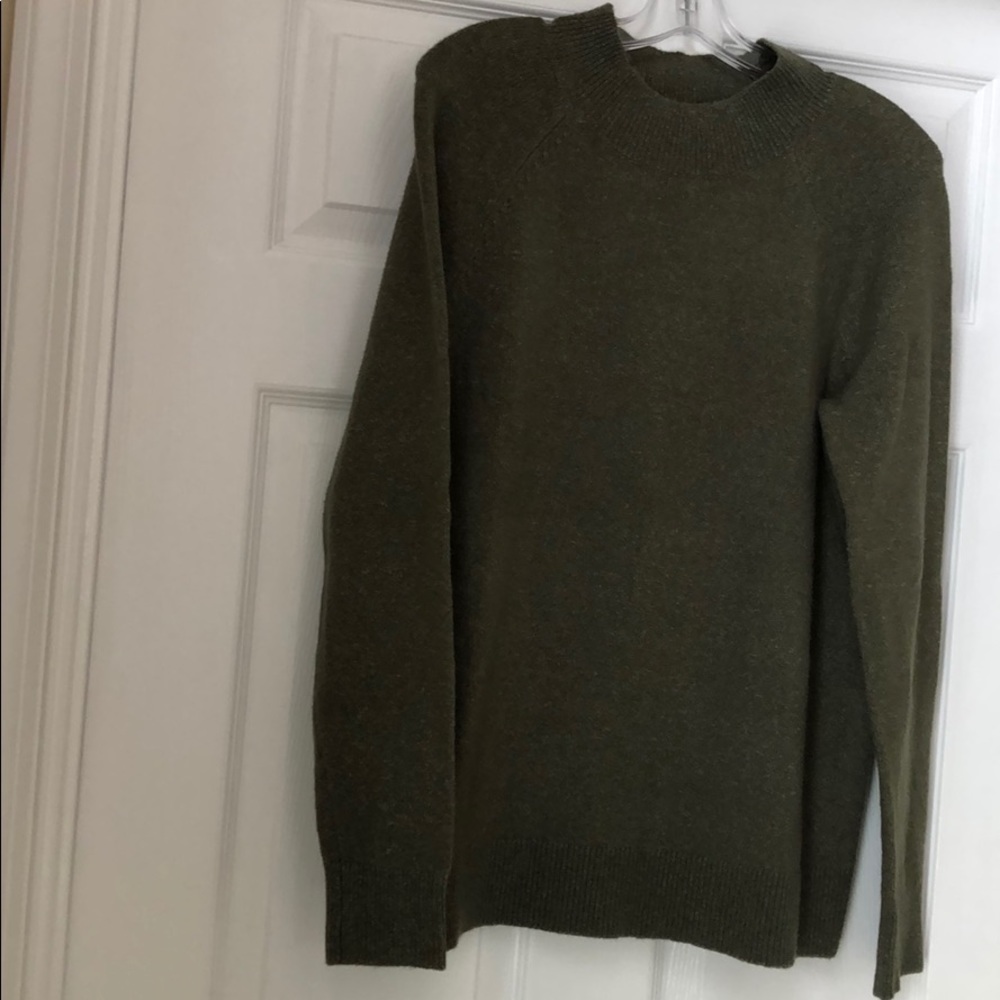 Tunic sweater💚 - Picture 3 of 3